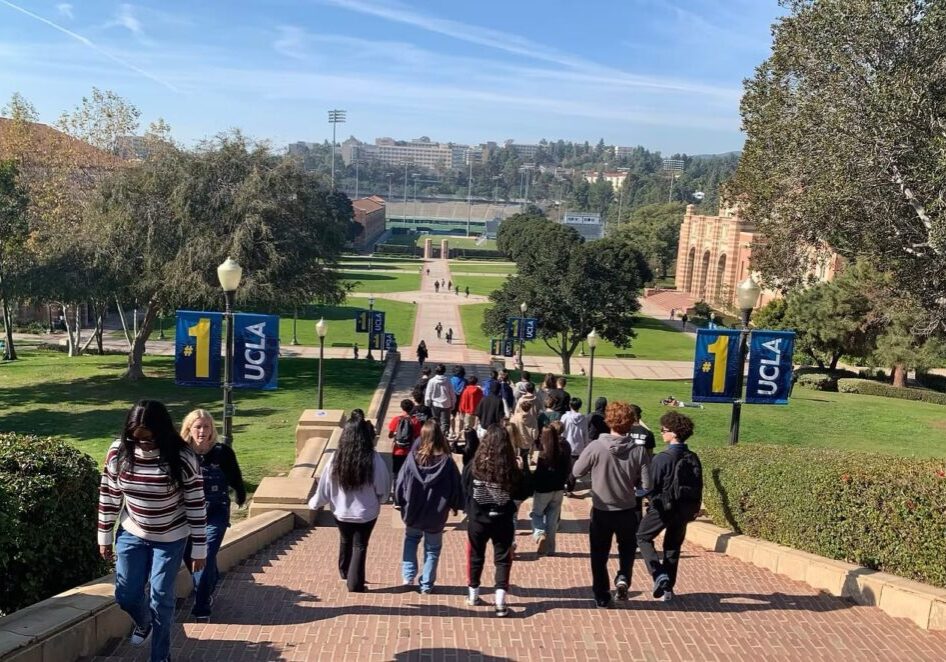 experience-local-college-tour